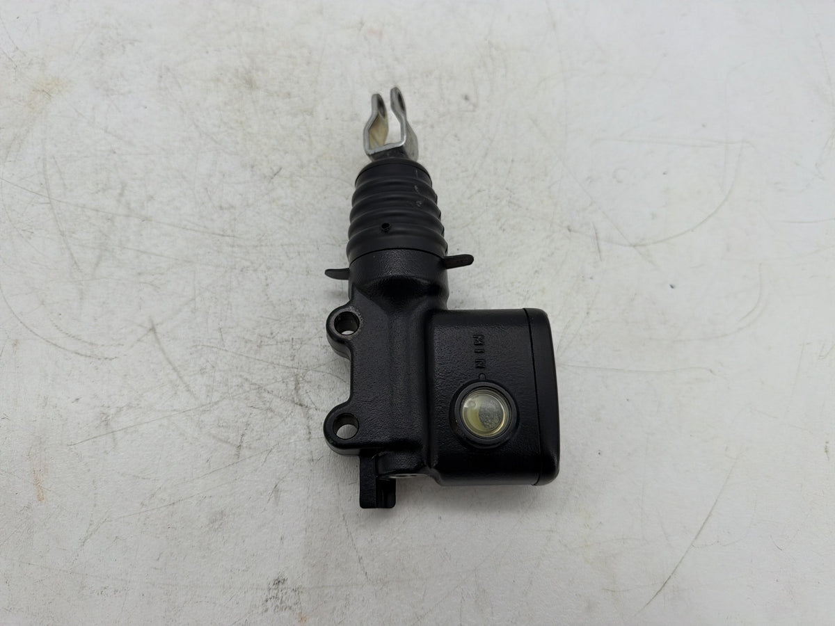 2020 Harley Softail Standard FXST OEM Rear Brake Master Cylinder Reservoir