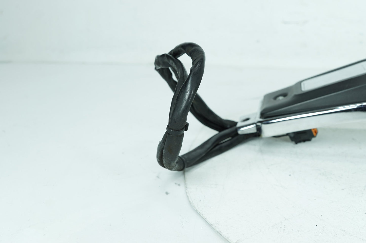 1999 - 2006 Harley-Davidson Touring Electra Ultra Classic Fuel Gas Tank Dash Console NOKey 61270-98A