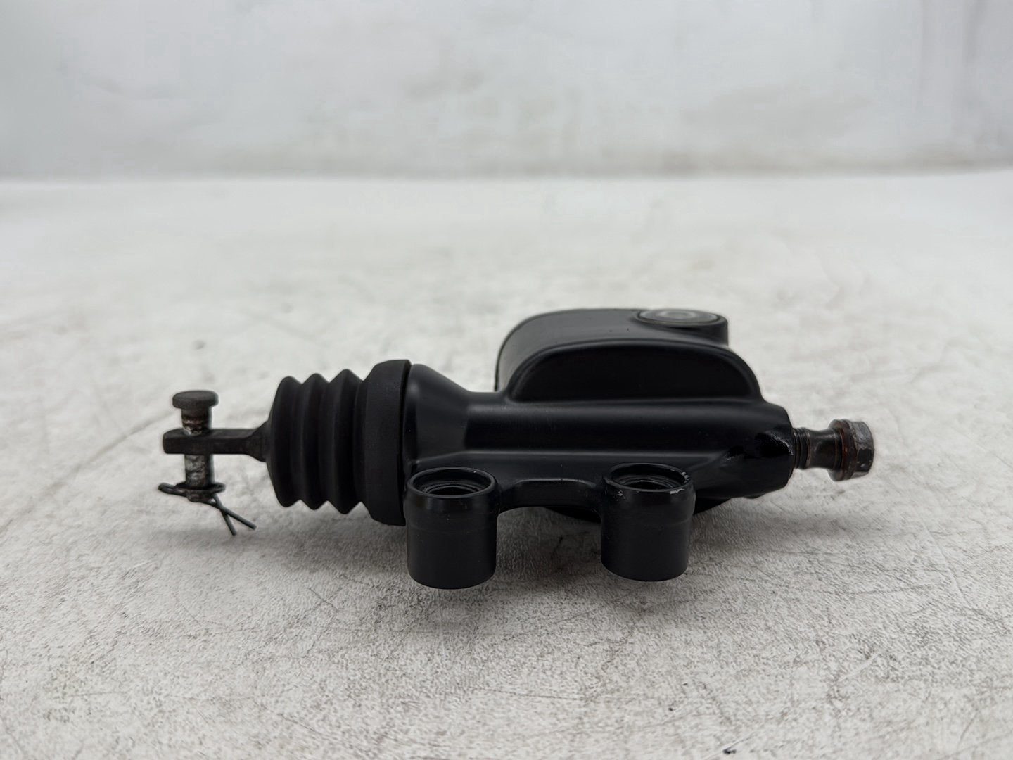2009 Harley Street Glide Touring FLHX OEM Rear Brake Master Cylinder Reservoir