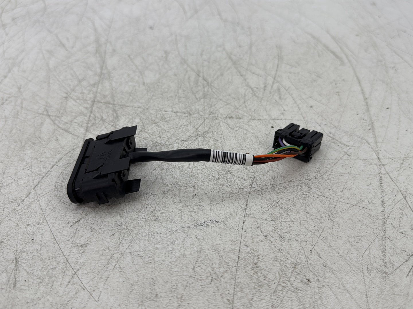 2011 Harley Street Glide Touring FLHX OEM Dash Indicator Lamp Wire Plug 68789-96A