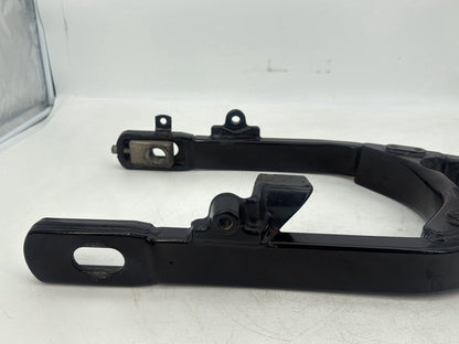 1999 - 2006 Harley-Davidson Dyna Super Glide Rear Fork Swingarm Swing Arm  	47820-06