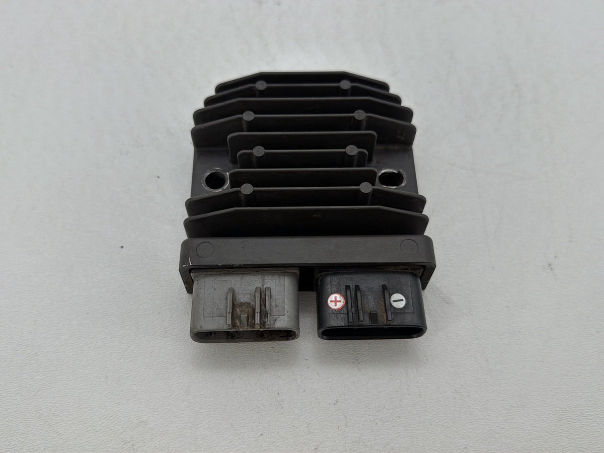 1997 Harley Road King Touring FLHRI OEM Voltage Regulator Rectifier FH020AA