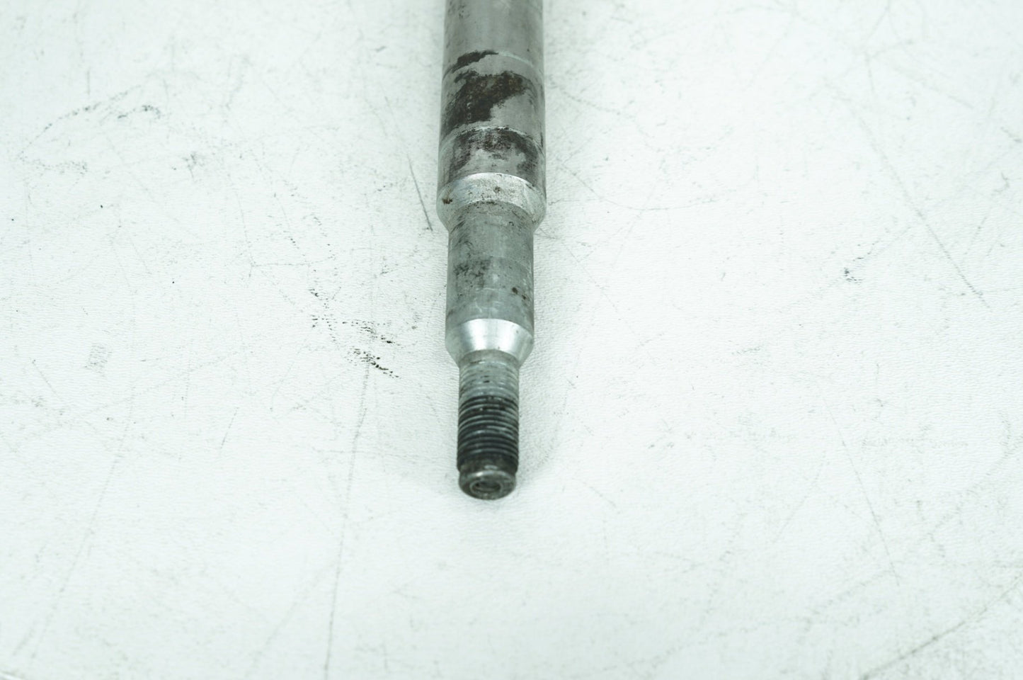 1999 - 2006 Harley-Davidson Touring Electra Glide Front Wheel Axle Bolt Shaft 43364-00