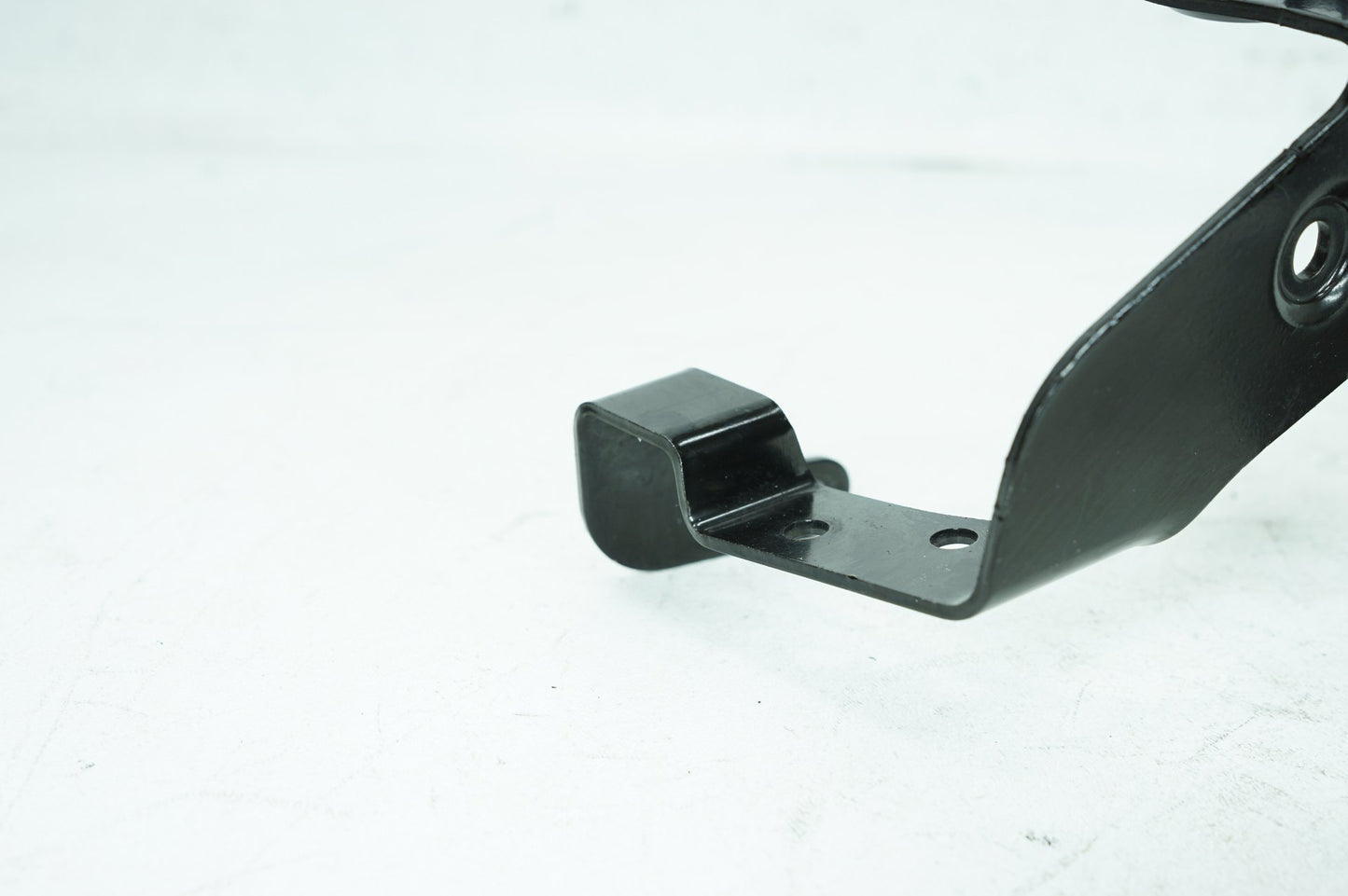 2018 - 2025 Harley-Davidson Softail Street Bob Front Fairing Radio Caddy Mount Holder 47200478