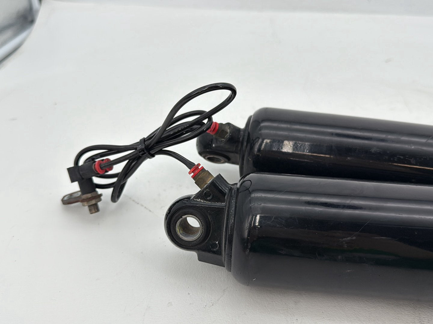 2008 Harley Touring FLHTCU Electra Glide Ultra OEM Rear Left Right Shock Absorbers