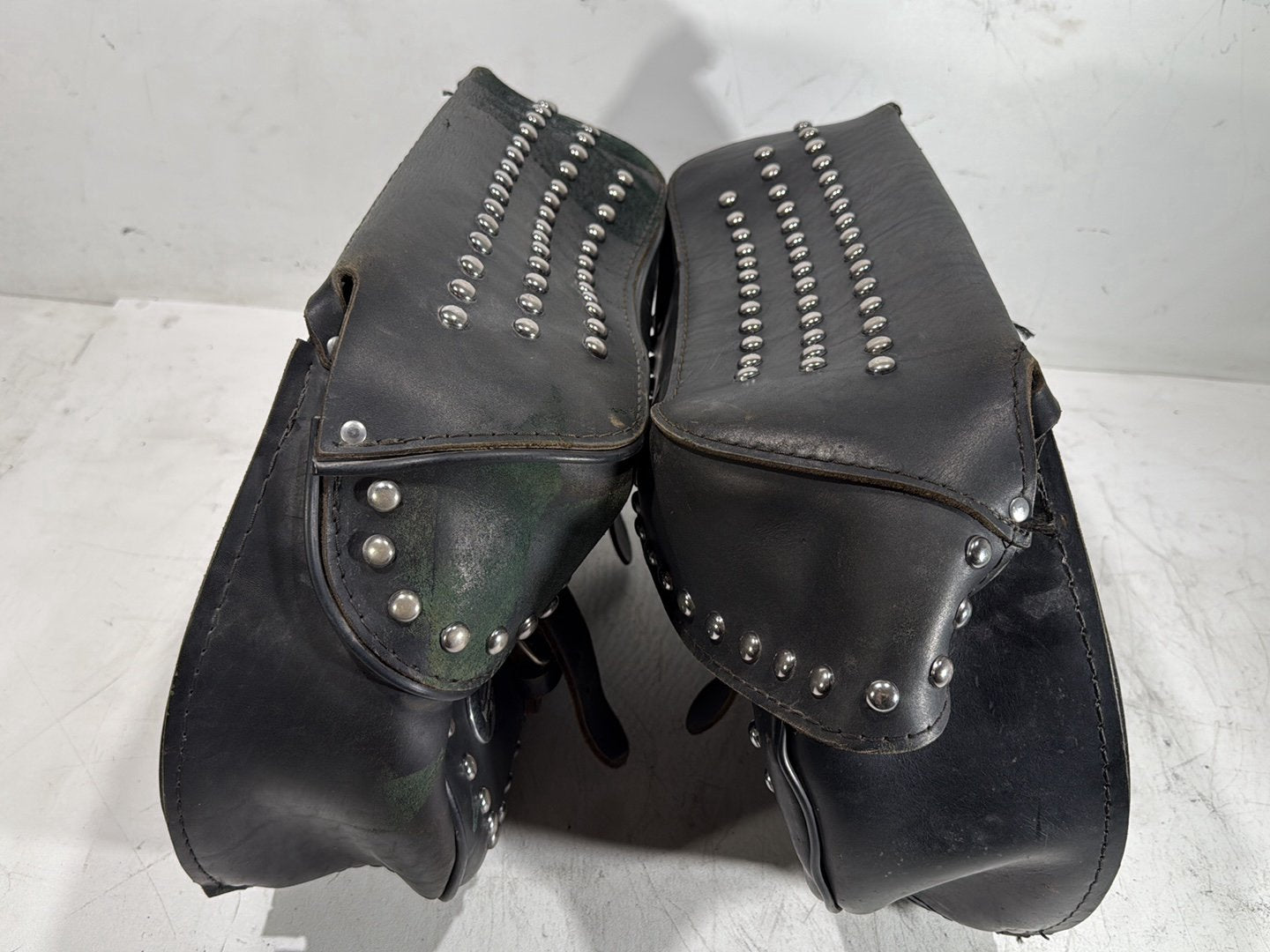 1991 Harley Heritage Softail Classic FLSTC OEM Rear Left Right Saddlebags Luggage Leather