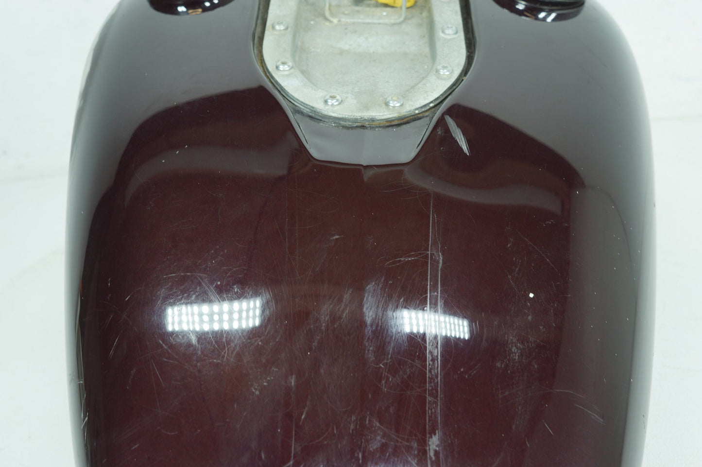 1999 - 2006 Harley-Davidson Dyna Street Bob Gas Gasoline Fuel Tank Reservoir  61597-06