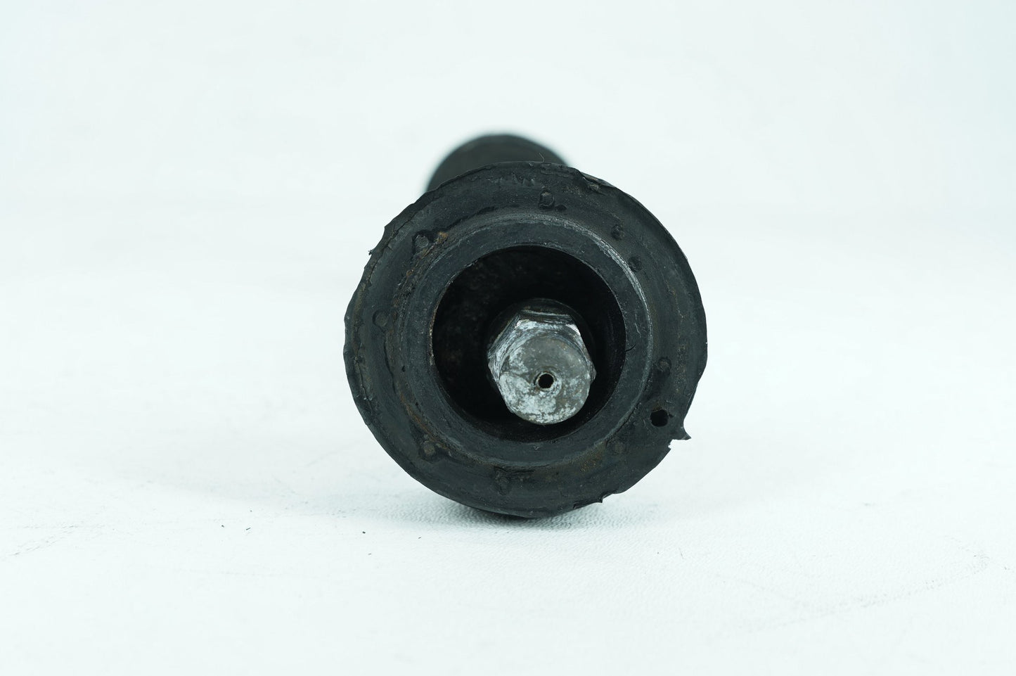 1999 - 2006 Harley-Davidson Touring Electra Glide Classic Rear Fork Swingarm Pivot Bolt Shaft 47492-89A