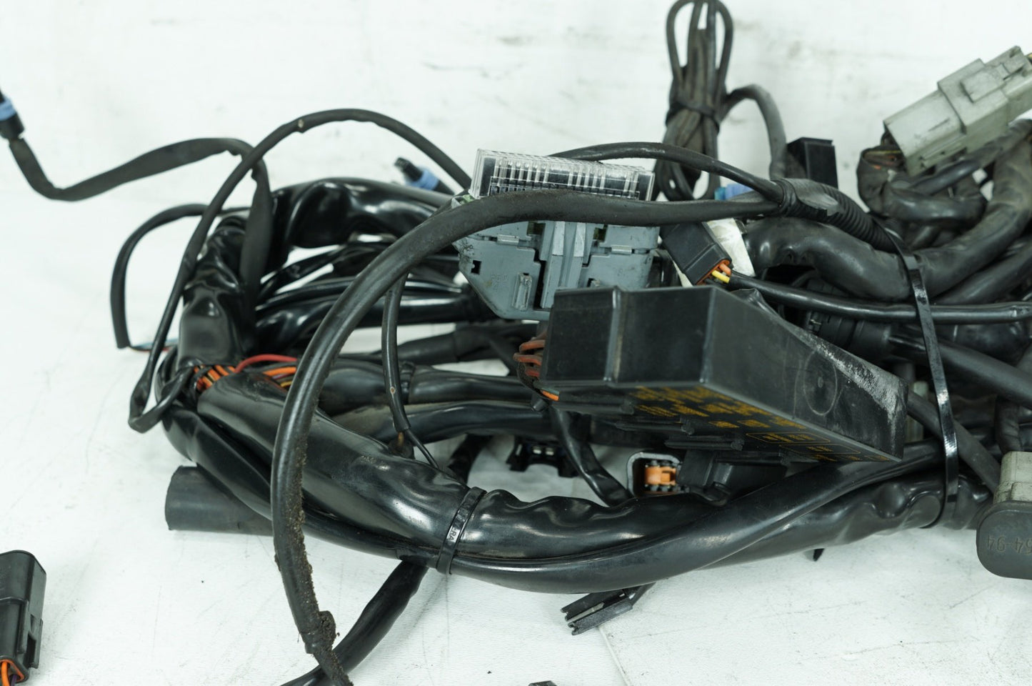 1999 - 2006 Harley-Davidson Touring Electra Glide Ultra Main Wire Wiring Harness Loom 70985-03