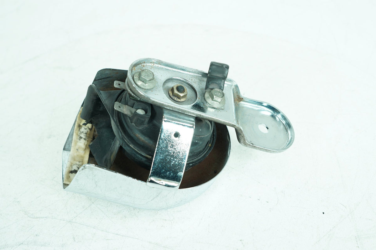 2007 - 2012 Harley-Davidson Touring Electra Glide Classic Horn Signal Klaxon Chrome Cover 69012-93A