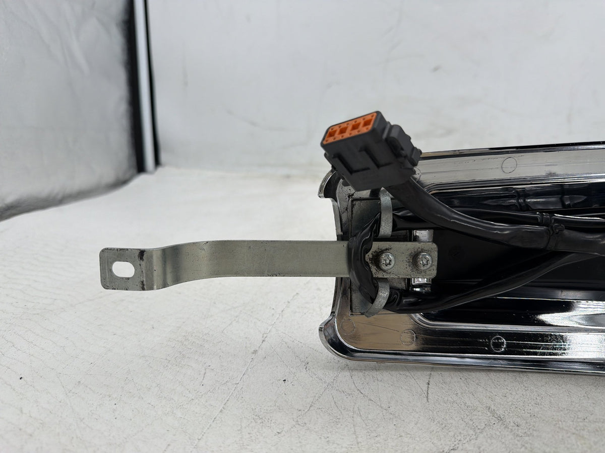 2010 Harley Electra Glide Touring Ultra OEM Fuel Gas Tank Dash Console NOKey