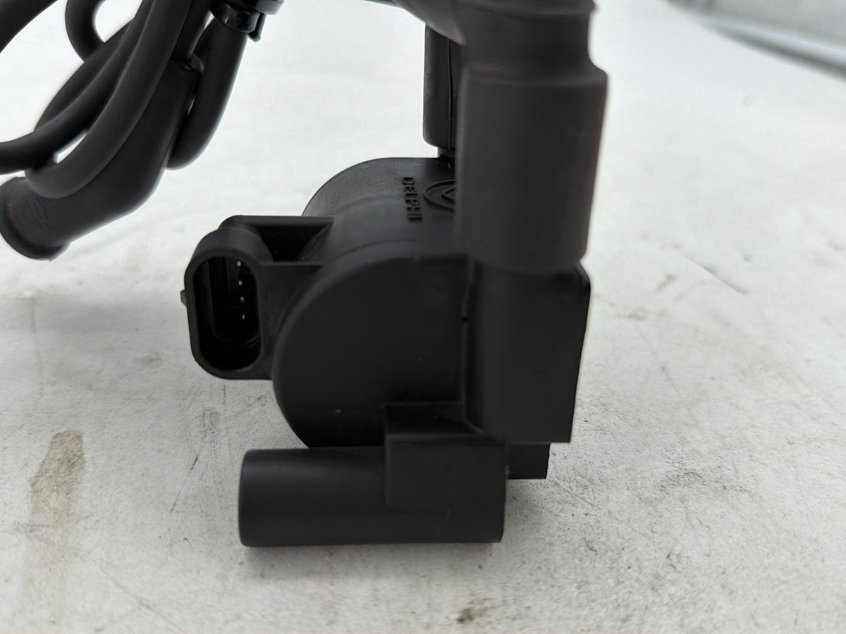 2011 Harley Road Glide Touring FLTRX OEM Ignition Coil Spark Plugs Cable
