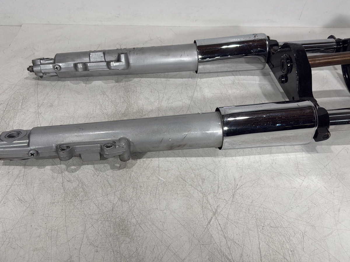 06 Harley Touring Road King OEM Front Triple Tree Set & LH RH Fork Legs Sliders