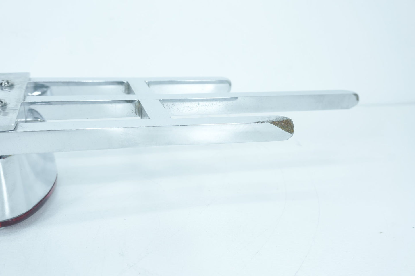 1999 - 2006 Harley-Davidson Dyna Low Rider Rear Back Sissy Bar Rail Sissybar 68230-88B