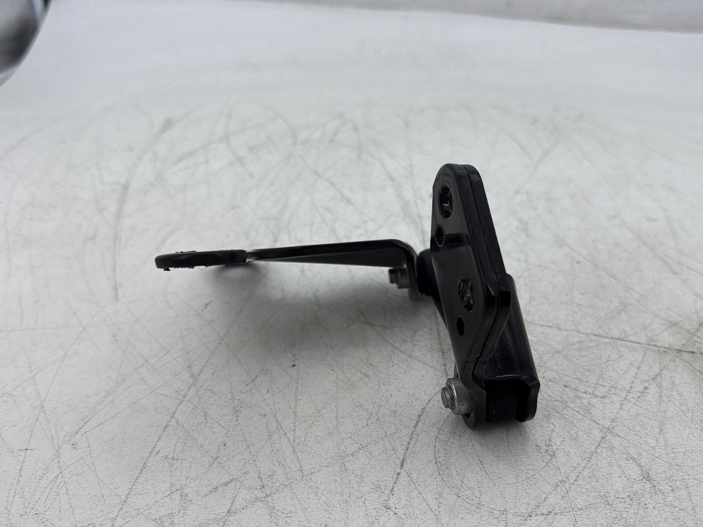 2006 Harley Sportster XL883L 883 Low OEM Mounting Bracket Holder Support Base