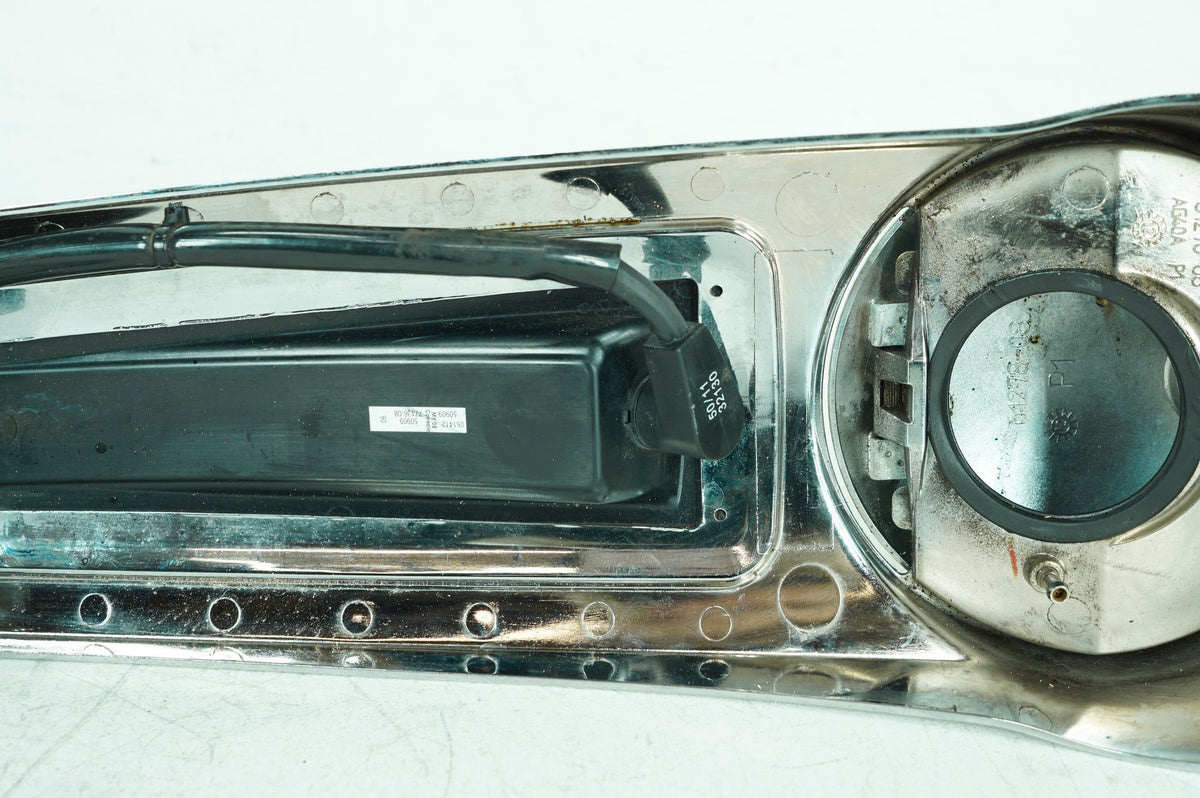 12 Harley Touring FLHTK Electra Glide Ultra OEM Fuel Gas Tank Dash Console NOKey