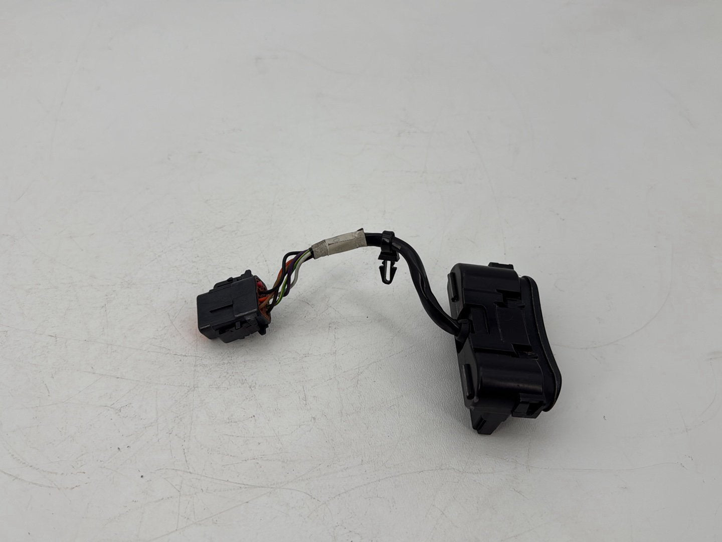 1999 - 2006 Harley-Davidson Touring Road King Custom Dash Indicator Lamp Wire Plug In 68113-99B