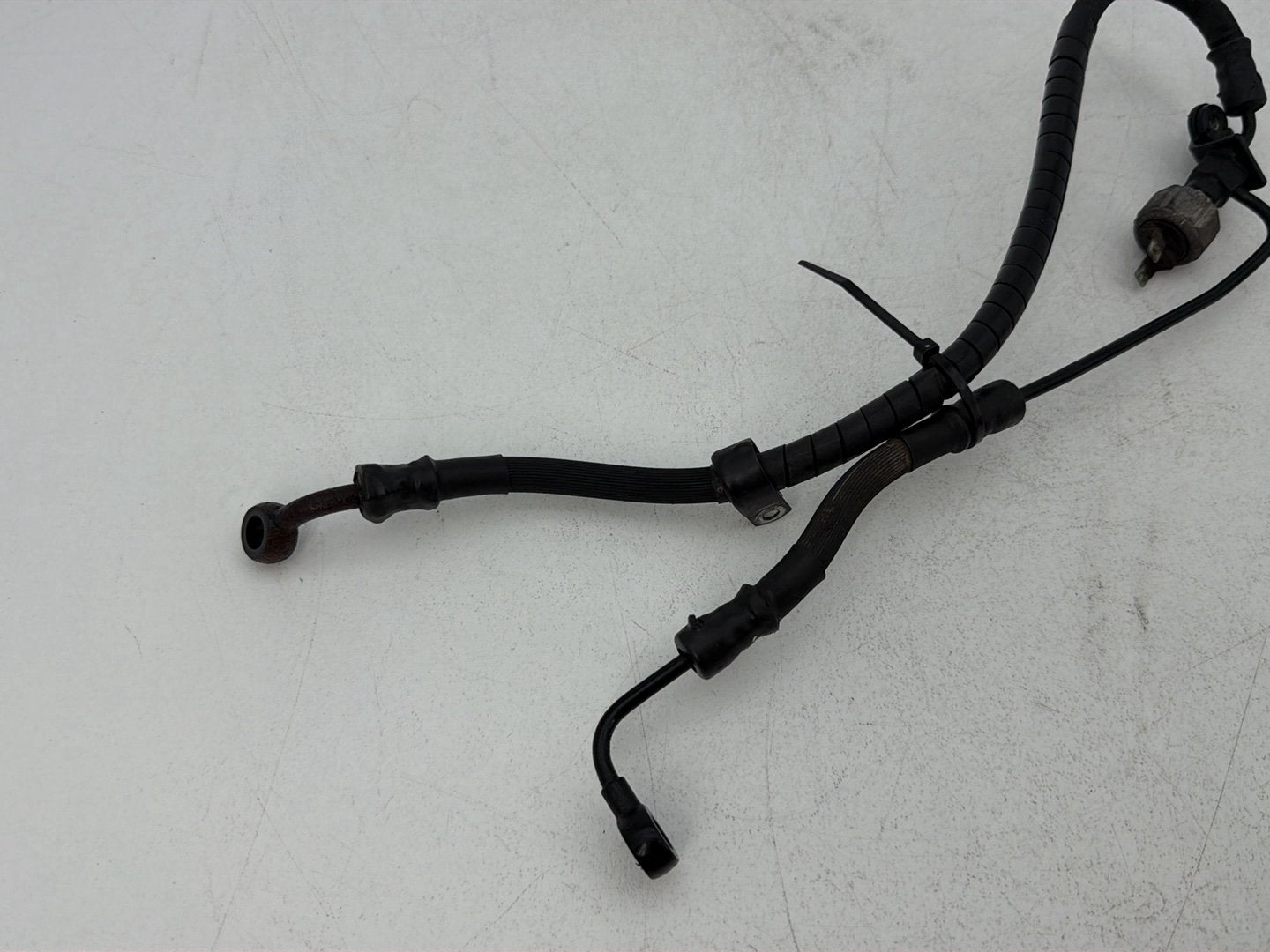 1984 - 1998 Harley-Davidson Touring Electra Glide Classic Rear Brake Hose Line Pipe