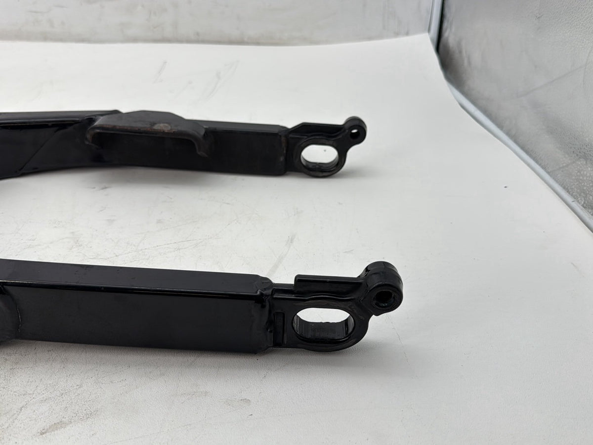 2007 Harley Touring FLHTP Electra Glide Police OEM Rear Fork Swingarm Swing Arm