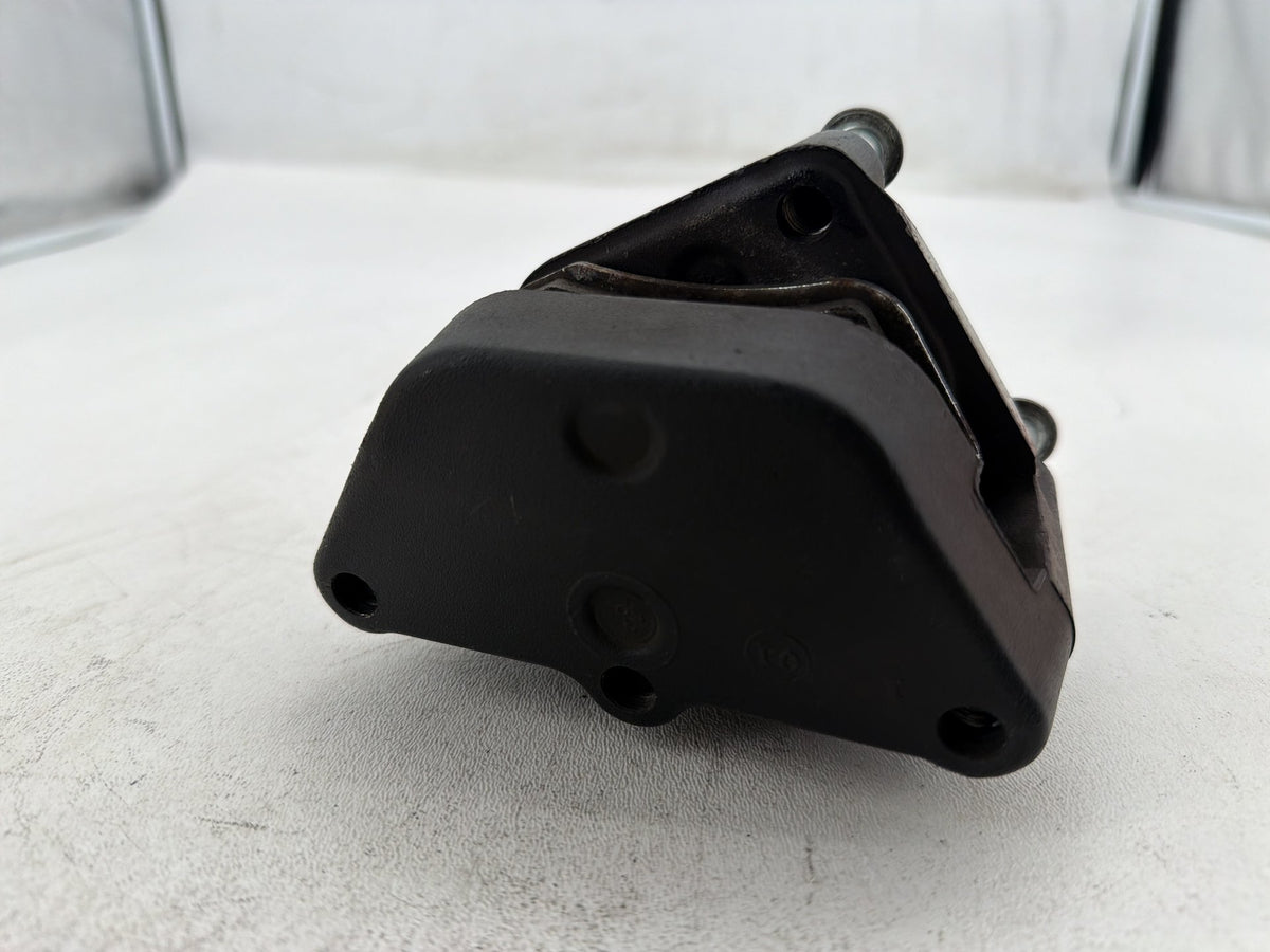 2002 Harley Electra Glide Touring Classic OEM Front Right 1 Brake Caliper
