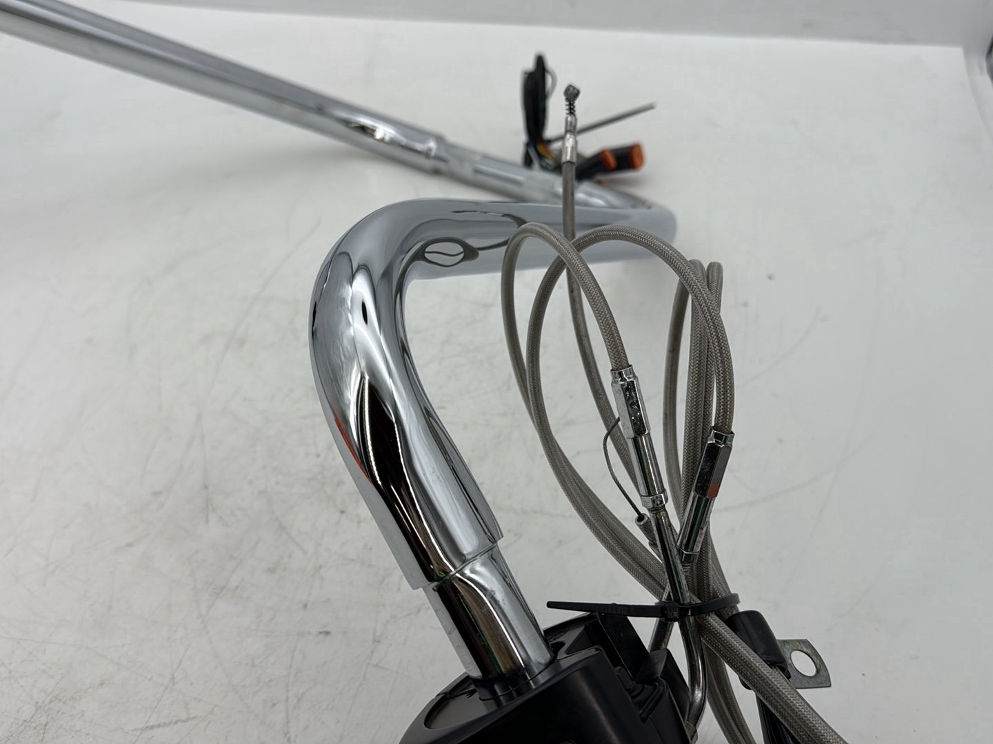 2005 Harley Touring FLHRCI Road King Classic OEM Handlebars Left Right Switches Controls