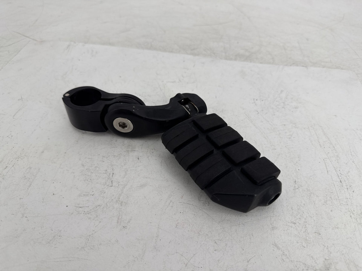 2013 Harley Street Glide Touring FLHX Front Driver Highway 1 Foot Peg Rest