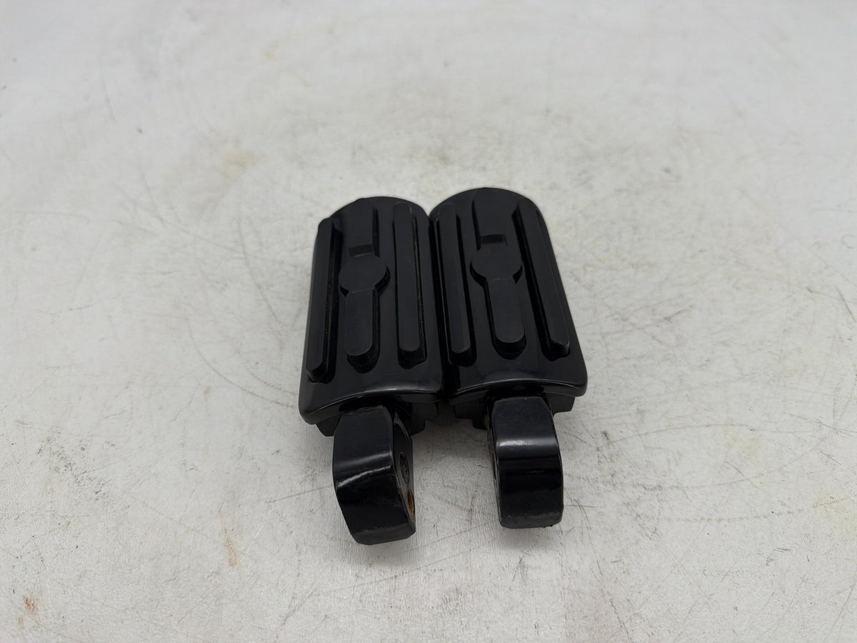 2020 Harley Softail Standard FXST OEM Left & Right Step Foot Rest Pegs