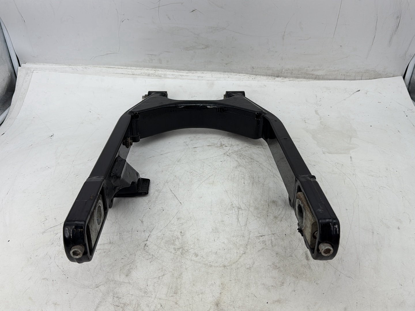 2012 Harley Dyna FXDF Fat Bob OEM Rear Fork Swingarm Swing Arm