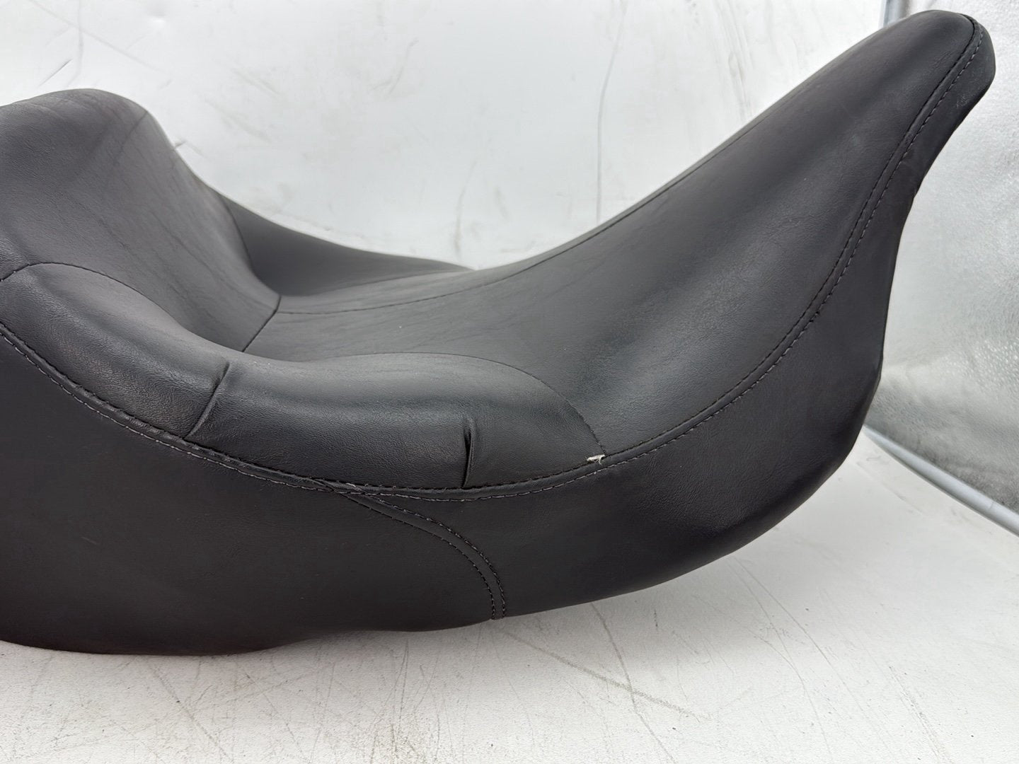 2005 Harley Electra Glide Touring Ultra FLHTCUI OEM Passenger Rider Driver Seat Saddle