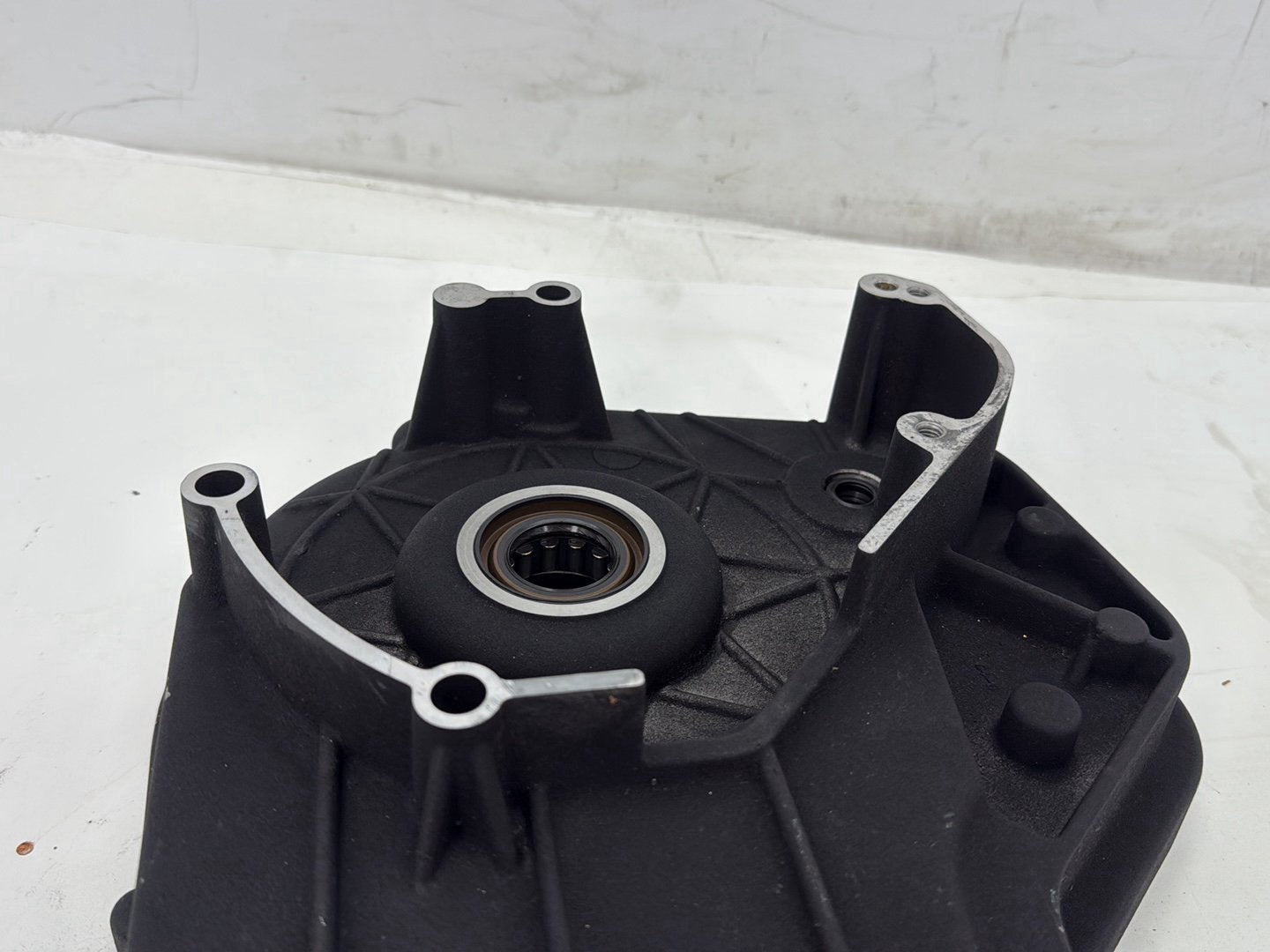 2006 Harley Road King Touring FLHRCI Classic OEM Inner Primary Clutch Cover