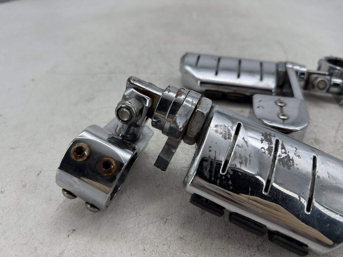 2010 Harley Electra Glide Touring Ultra OEM Front Right Left Highway Foot Pegs
