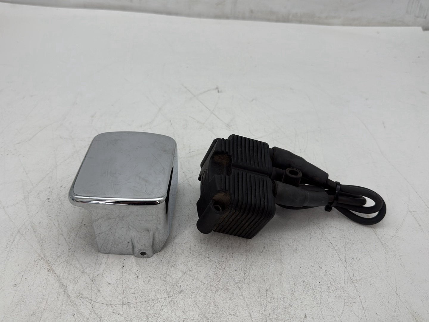 2003 Harley Softail FLSTC Heritage Classic OEM Ignition Coil Spark Plugs Cable