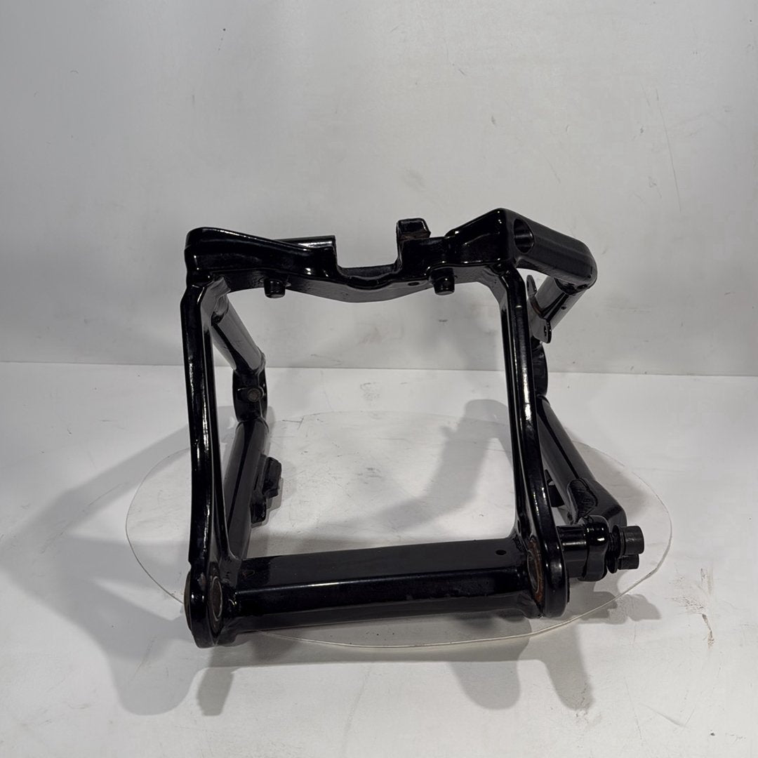 2020 Harley Softail FLHCS Heritage Classic 114 OEM Rear Fork Swingarm Swing Arm