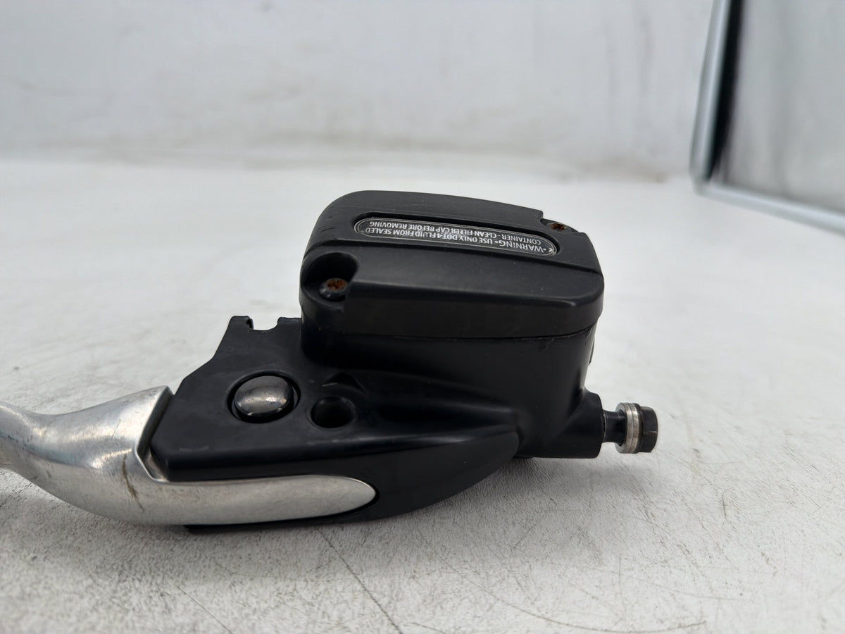 13 Harley Street Glide Touring FLHX OEM Front Right Brake Lever Master Cylinder