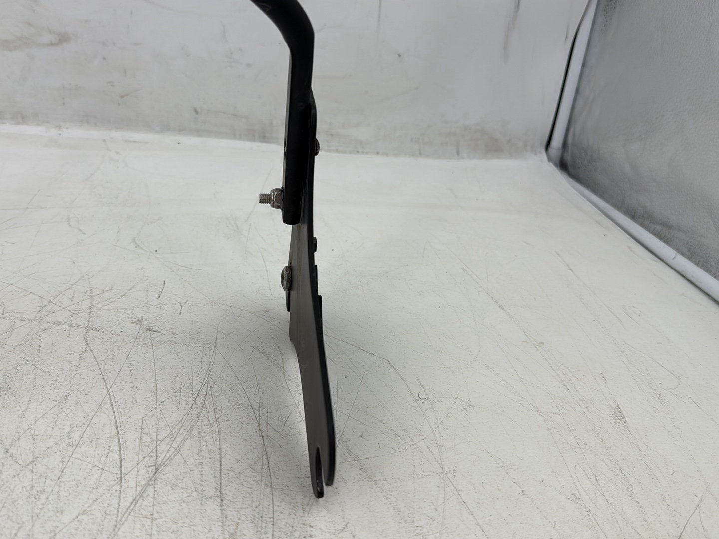 2004 Harley Road King Touring Custom FLHRSI OEM Rear Back Sissy Bar Rail Sissybar