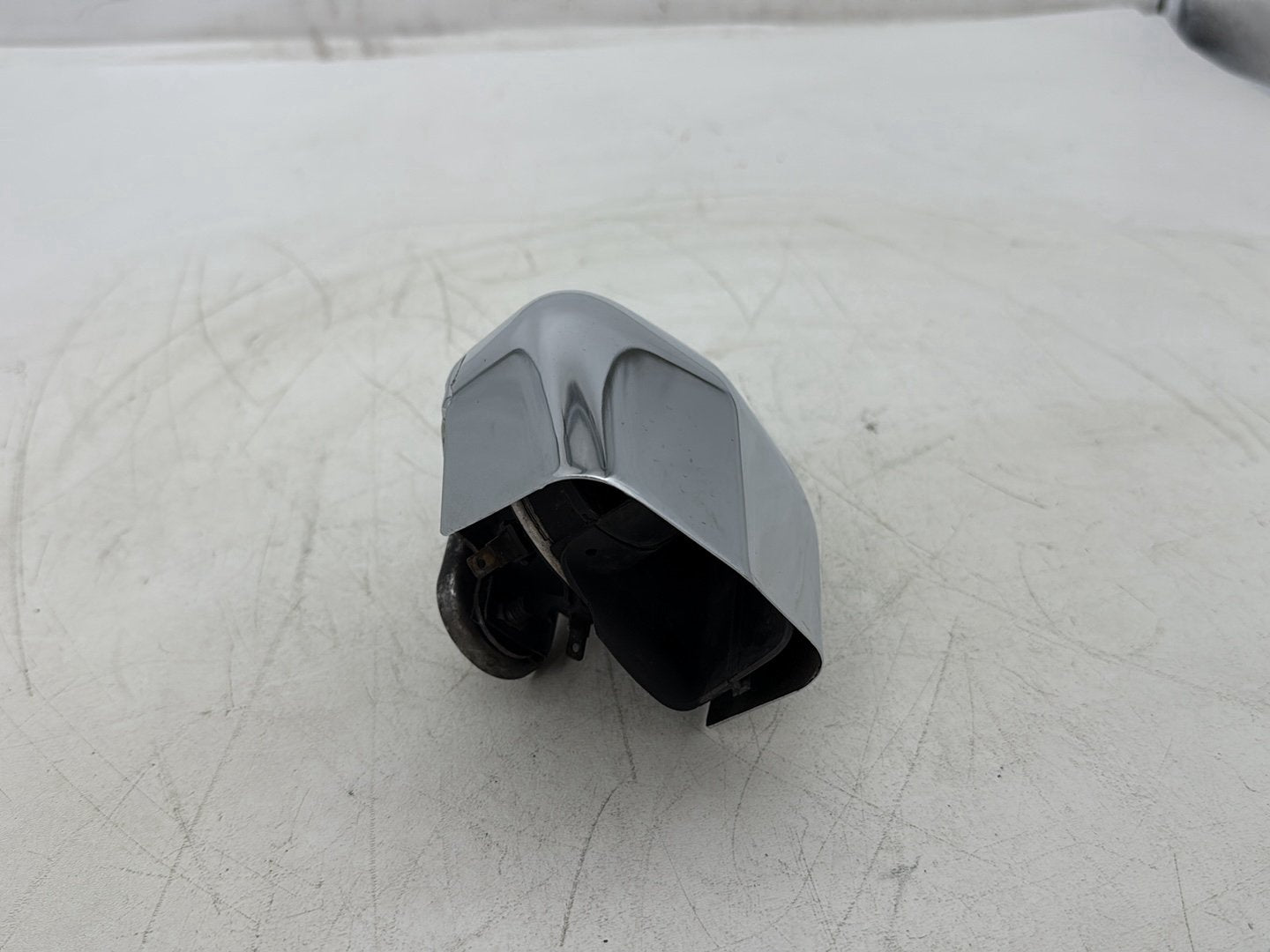 1997 Harley Softail FLSTC Heritage Classic OEM Horn Signal Klaxon Chrome Cover