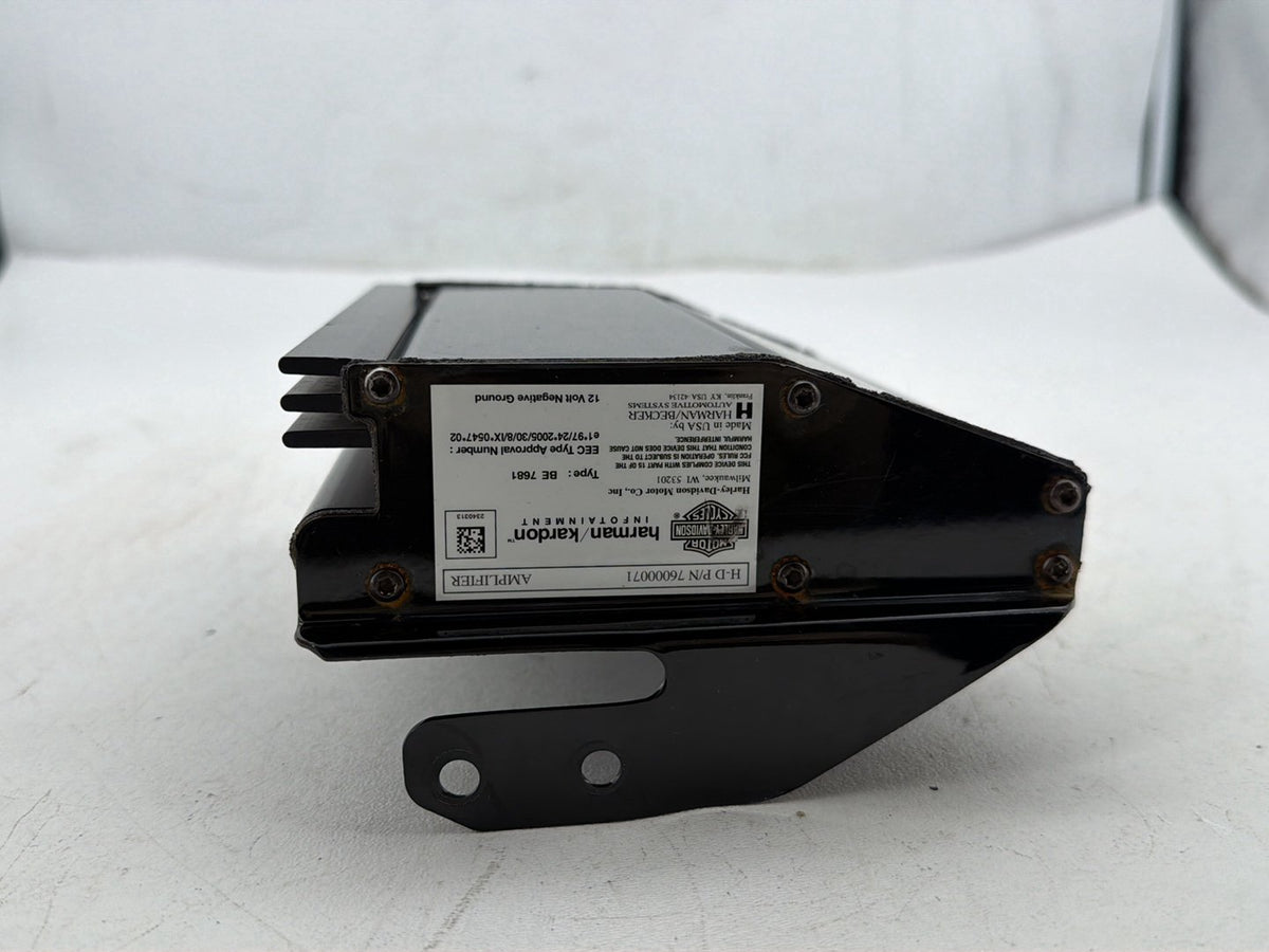 2013 Harley Street Glide Touring Radio Stereo Audio Sound Amplifier Amp 76000071