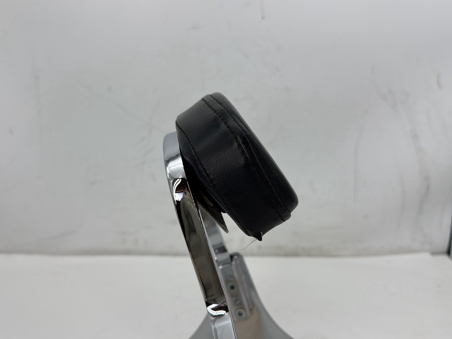 1997 Harley Softail Fat Boy FLSTF OEM Rear Sissy Bar w/ Backrest Cushion Pad
