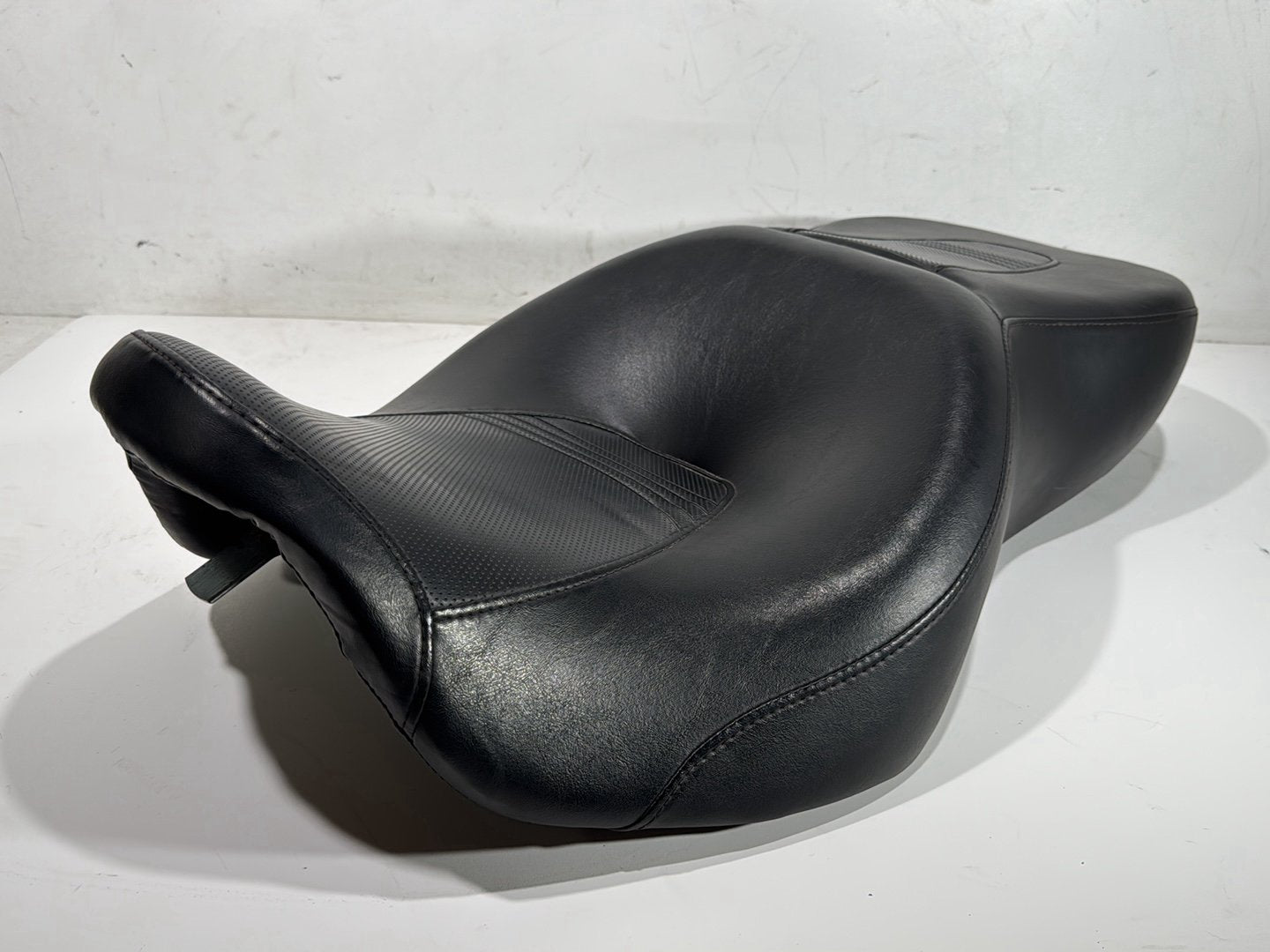 2006 Harley Street Glide Touring FLHXI OEM Passenger Rider Driver Seat Saddle