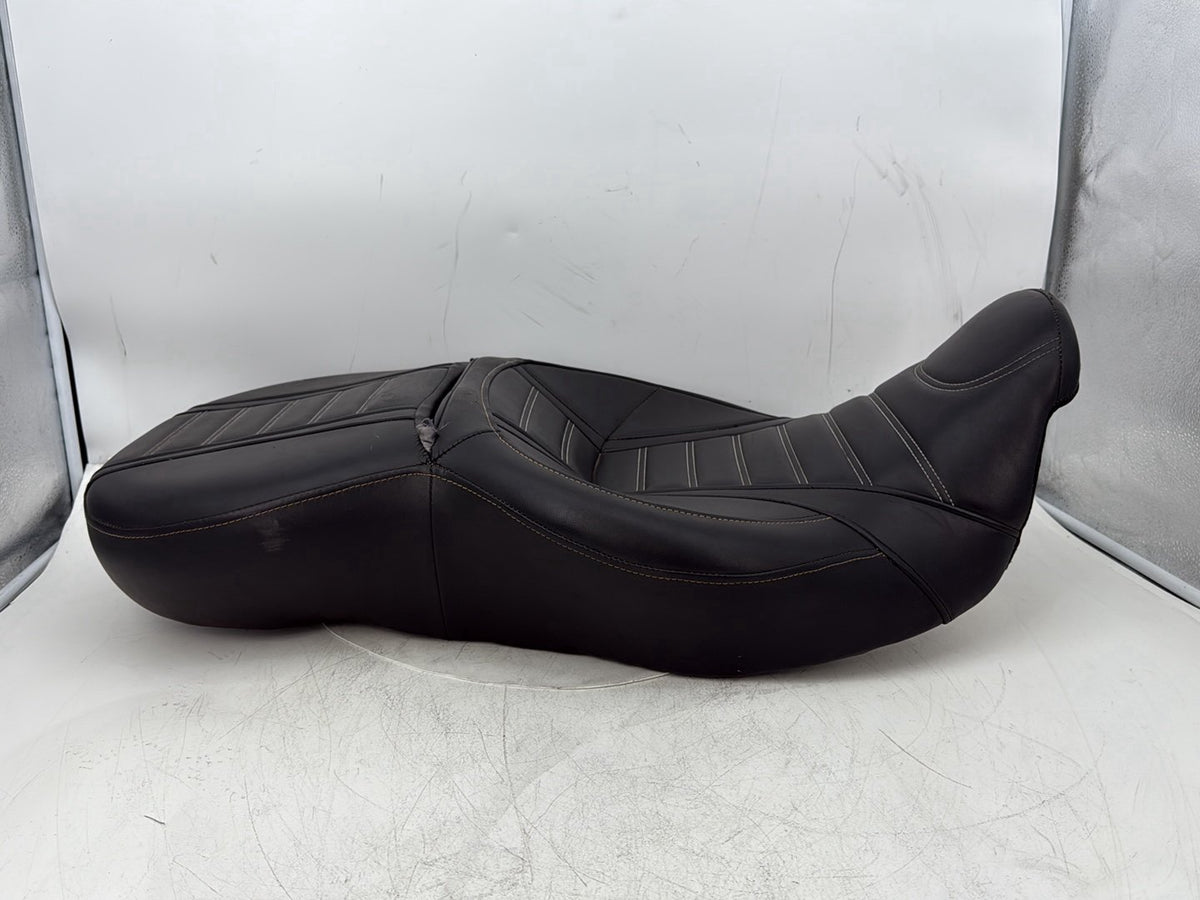 08 Harley Electra Touring Ultra OEM Passenger Rider Driver Seat Saddle * TORN *