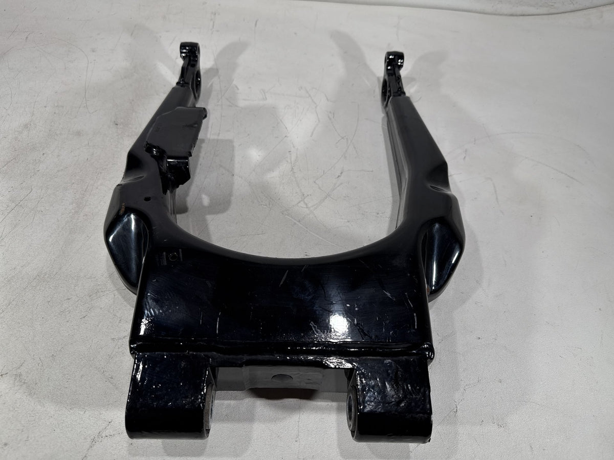 2012 Harley Street Glide Touring FLHX OEM Rear Fork Swingarm Swing Arm