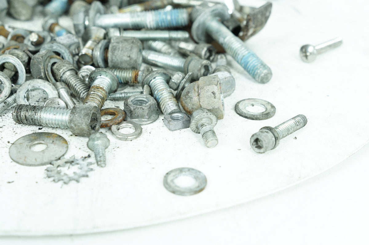 2009 Harley-Davidson Dyna FXDC - Hardware Bolts Nuts & Brackets