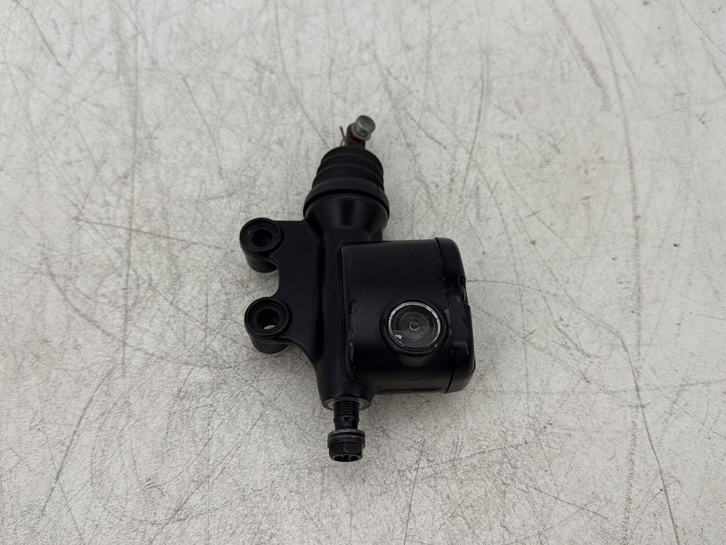 2011 Harley Street Glide Touring FLHX OEM Rear Brake Master Cylinder Reservoir