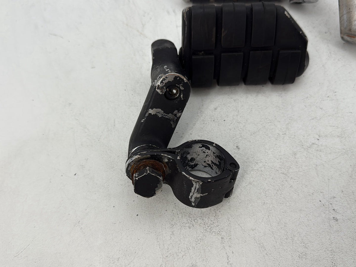 2007 Harley Street Glide Touring FLHX Front Right Left Highway Foot Pegs