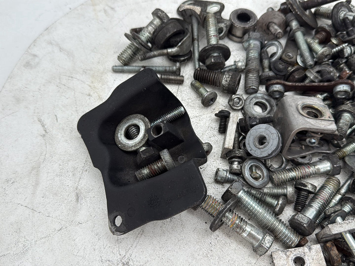 2000 Harley Electra Glide Touring Ultra OEM Hardware Bolts Nuts & Brackets