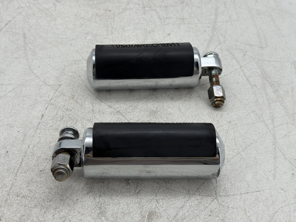 2011 Harley Electra Glide Touring Ultra OEM Front Right Left Highway Foot Pegs