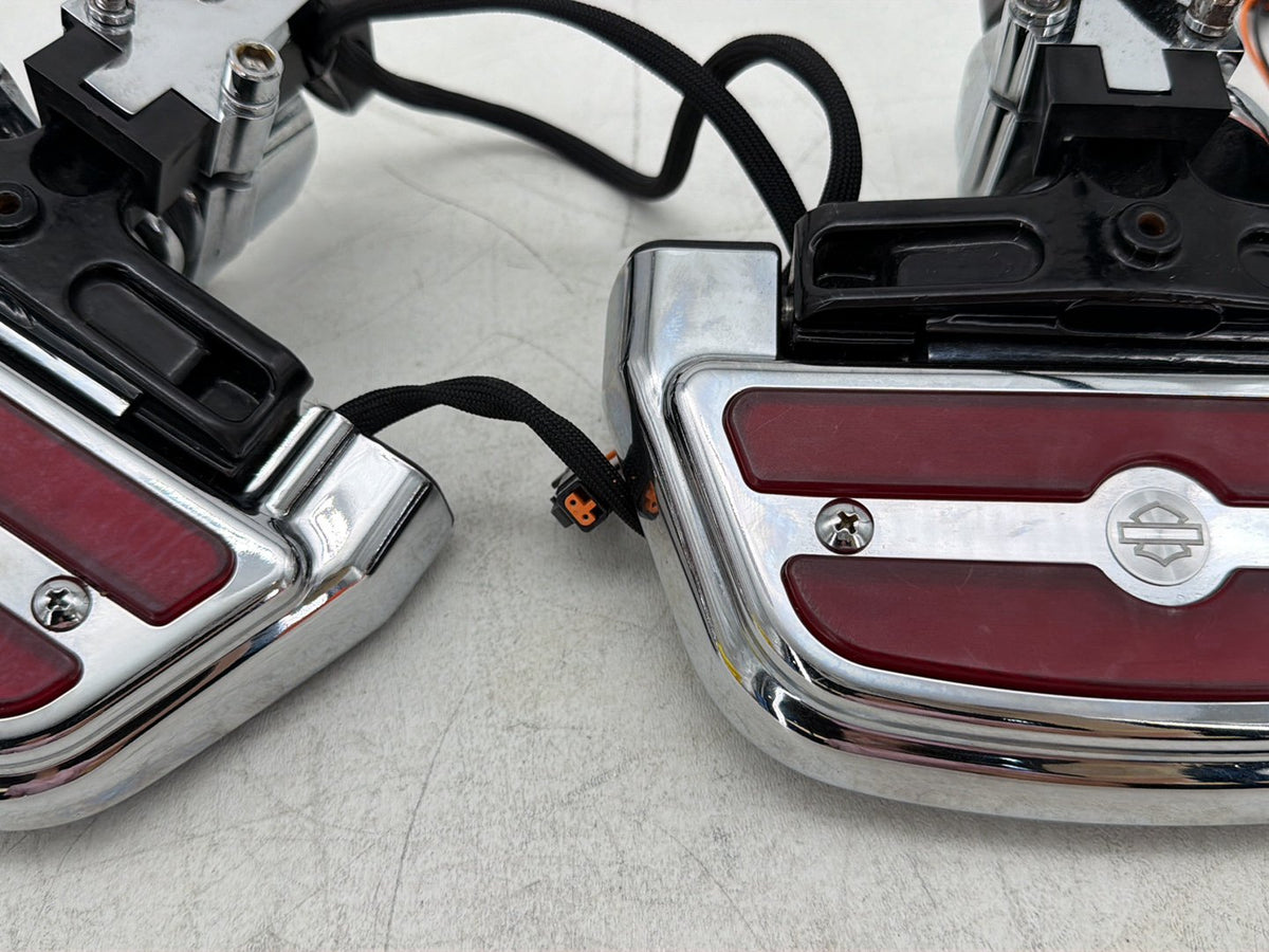 2003 Harley Electra Glide Touring Left & Right Passenger Floorboard Foot Rest