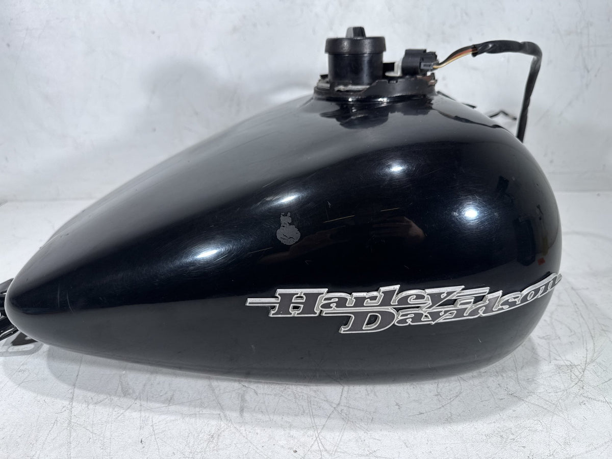2011 Harley Street Glide Touring FLHX-103 OEM Fuel Gas Tank Gasoline Reservoir