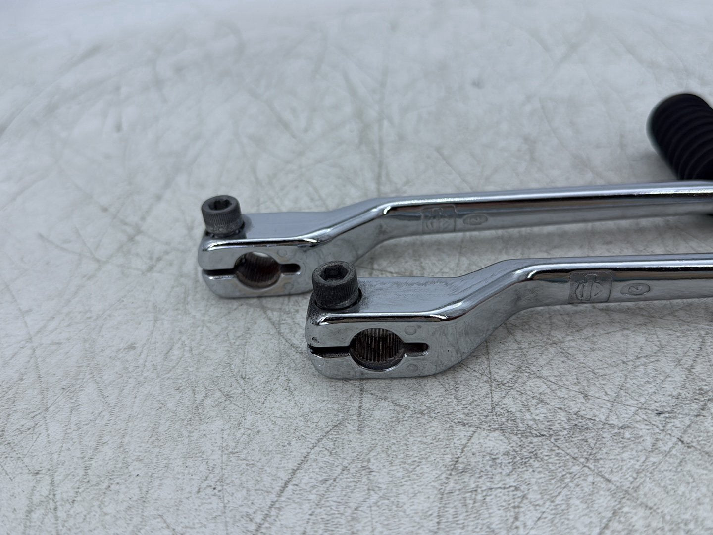 2011 Harley Street Glide Touring FLHX OEM Gear Shifter Lever Pedal Pedals