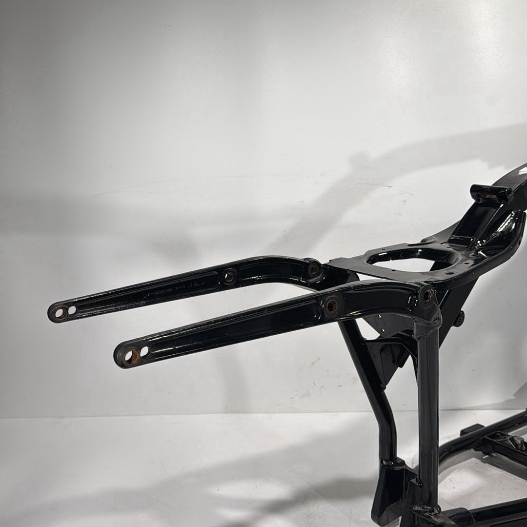 2007 - 2012 Harley-Davidson Dyna Street Bob Body Main Frame Chassis SLVG 	47463-06BHP